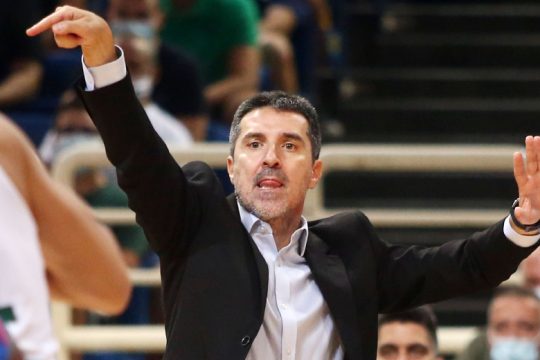 «Τανγκό» για τρεις!