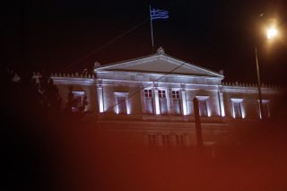 «Προεόρτια» αντιπαραθέσεων στη Βουλή