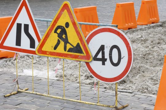 Στάση πληρωμών από ΕΣΠΑ καταγγέλλουν οι εργολήπτες