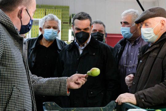 Μέτρα για τους αγρότες ζητάει ο Τσίπρας