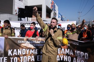 Χημικά και κρότου-λάμψης στους ήρωες