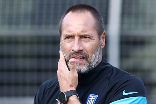 Με το βλέμμα στη Γερμανία