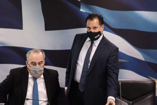Κομμένα και ραμμένα για τους επενδυτές