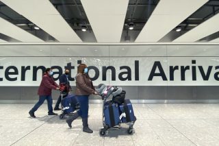 Η πρωτιά στους νεκρούς, το στέλεχος «Ο» και η κυβερνητική αφασία