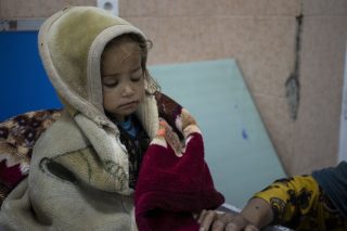 Στο Αφγανιστάν λιμοκτονούν γονείς και παιδιά