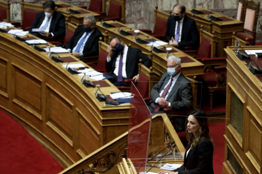 Με στοιχεία απαντά η Αχτσιόγλου στη δήλωση Σκυλακάκη