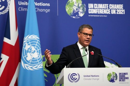 Η Βρετανία θα δώσει μέχρι τέλους τη μάχη των κλιματικών στόχων λέει ο πρόεδρος της COP26