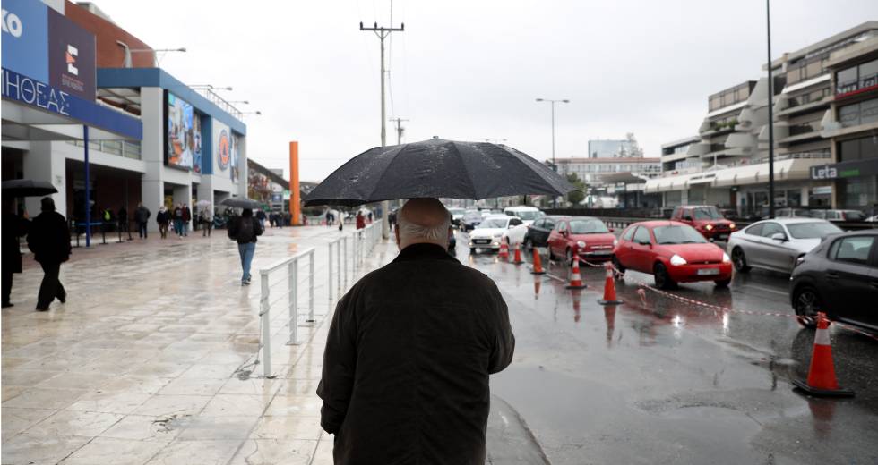 Ποτάμια οι δρόμοι στην Αθήνα