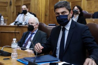 Τον… χαβά του με την ΕΕΑ ο Αυγενάκης και αντίδραση από ΠΑΟΚ