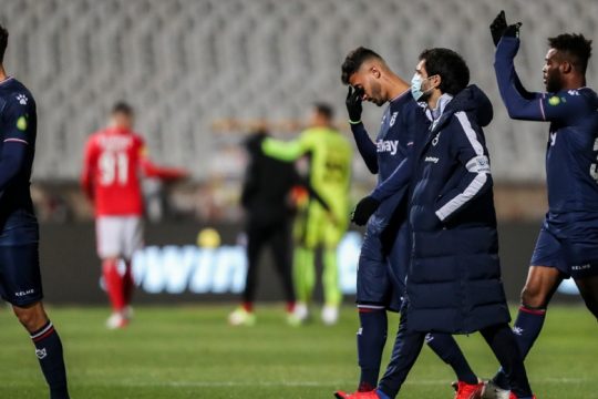 Ολα τα κρούσματα φέρουν τη μετάλλαξη Ομικρον!