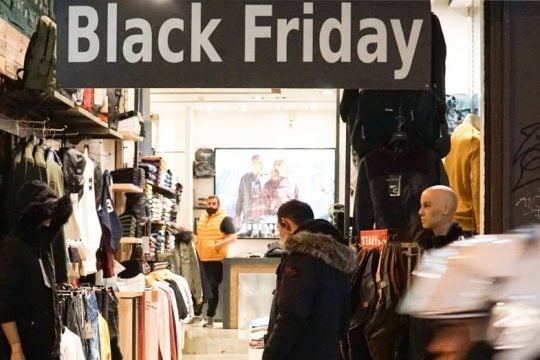 Τι να προσέχουν οι καταναλωτές λόγω Black Friday