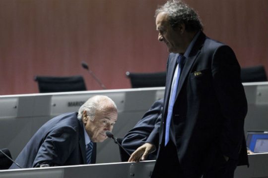 Μπλάτερ και Πλατινί διώκονται για απάτη, υπεξαίρεση και πλαστογραφία