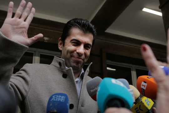 Βουλγαρία: Προβάδισμα νίκης για το νέο κόμμα των αποφοίτων Χάρβαρντ