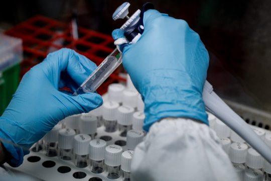 Σε προληπτική καραντίνα πέντε Έλληνες που έφτασαν από νότια Αφρική