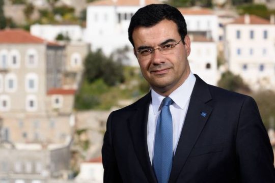 Ο δήμαρχος Ύδρας μηνύει την Ινγκεμποργκ Μπέγκελ