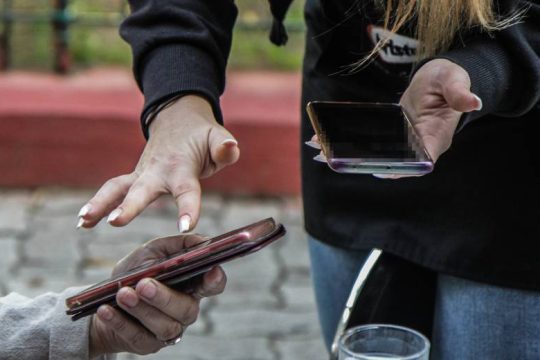 Αυτοαπασχολούμενοι με… χέρια και στην πλάτη
