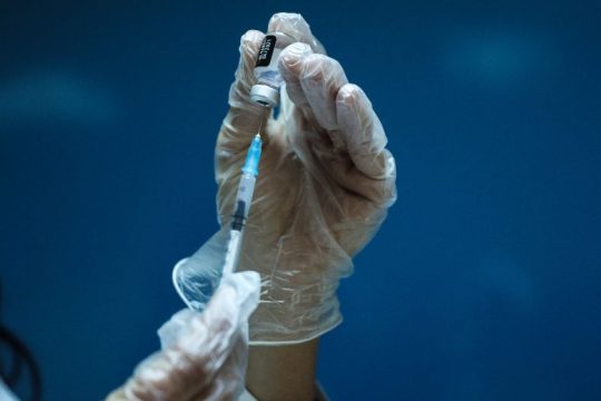 Θέμα συνταγματικότητας για τον υποχρεωτικό εμβολιασμό