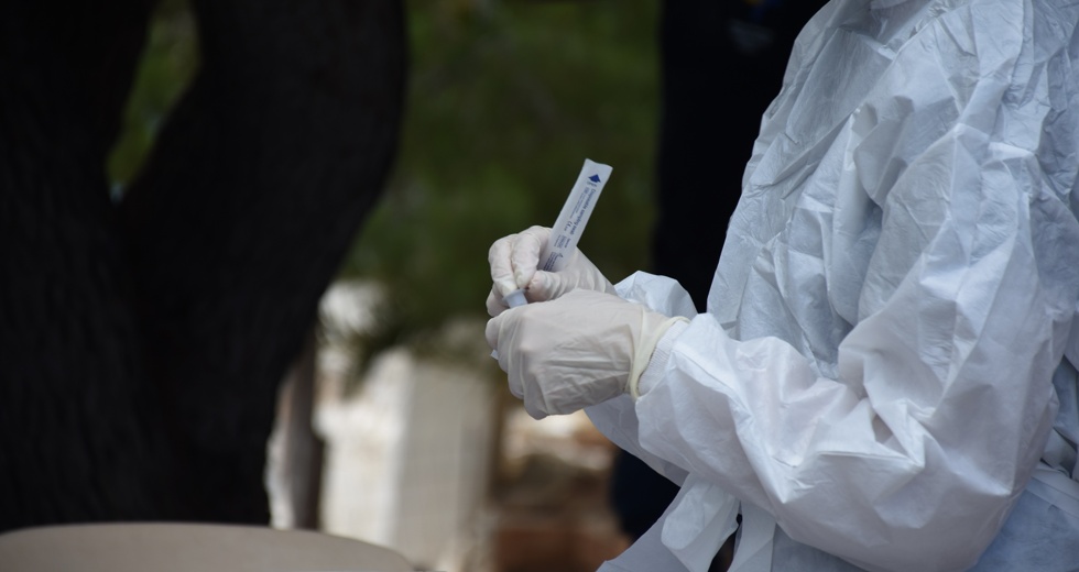 Μικρή αύξηση στις διασωληνώσεις, 6.862 τα νέα κρούσματα
