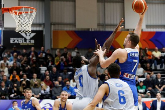 Εθνική κατάρρευση και στραβό ξεκίνημα
