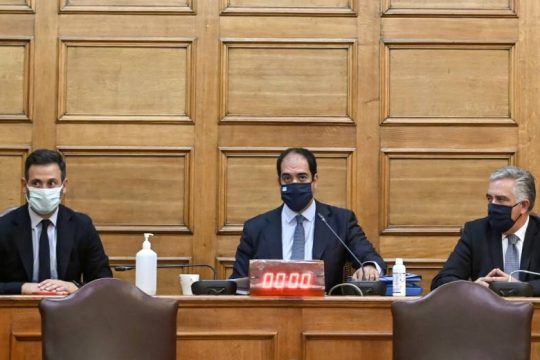 Εξεταστική-παρωδία με την υπογραφή της Νέας Δημοκρατίας