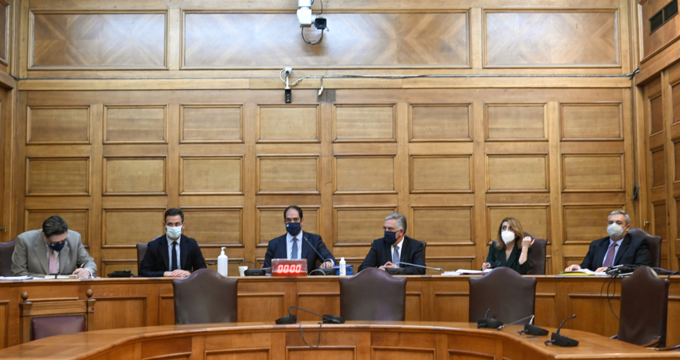 Οι λίστες Πέτσα και η κυβέρνηση