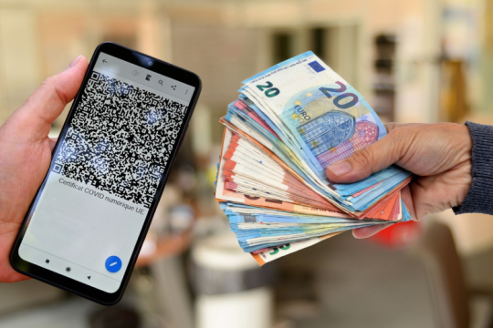 Αστυνομικός διοικητής και στρατιωτικοί στο κύκλωμα με τα πλαστά πιστοποιητικά