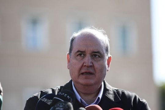 Ν. Φίλης: «Η κυρία Σακελλαροπούλου να προφυλάξει το αξίωμά της από “αιγίδες-παγίδες”»