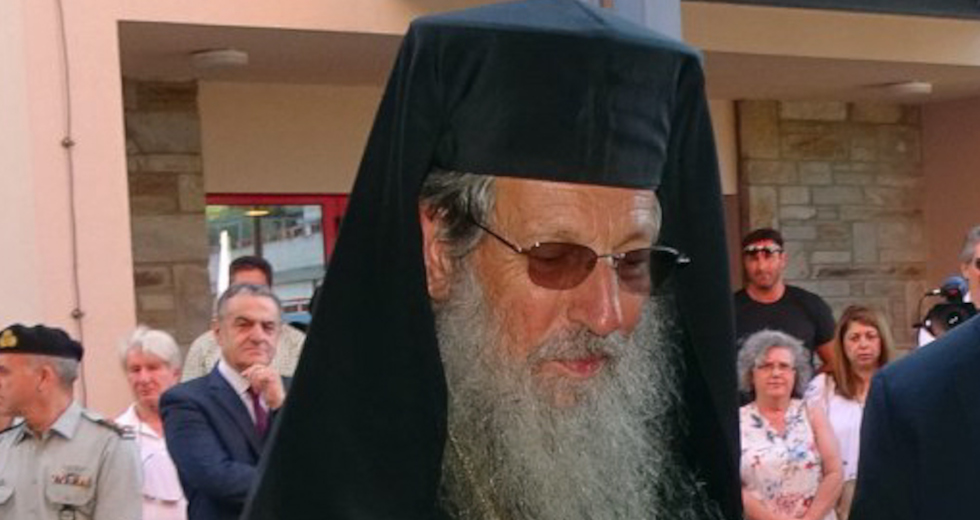 Τελεσίγραφο μητροπολίτη Μυτιλήνης σε 35 ανεμβολίαστους ιερείς