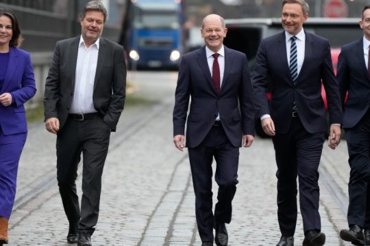 POLITICO: οι κερδισμένοι και οι χαμένοι από το νέο κυβερνητικό συνασπισμό στη Γερμανία
