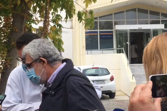 «Η κόπωσή μου είναι τεράστια, είμαι υπό κατάρρευση, συγγνώμη» [βίντεο]