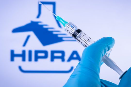 Στη δεύτερη φάση δοκιμών το εμβόλιο της ισπανικής φαρμακευτικής Hipra