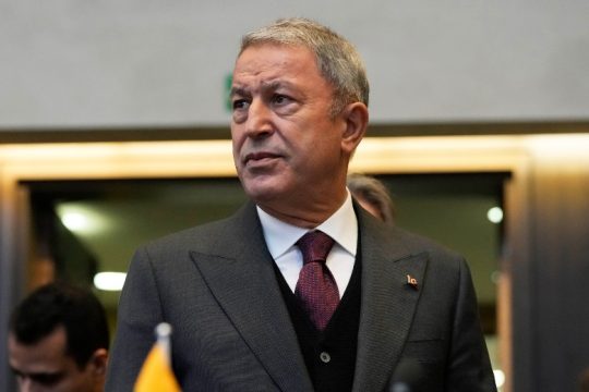Ο Ακάρ κατηγορεί την Ελλάδα για υποκρισία και «έγκλημα κατά της ανθρωπότητας»