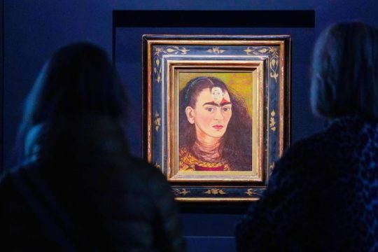 Αυτοπροσωπογραφία της Φρίντα Κάλο πουλήθηκε σε τιμή ρεκόρ έναντι 34,9 εκατ. δολαρίων