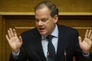Ανώριμα έργα, ώριμες κυβερνητικές πρακτικές