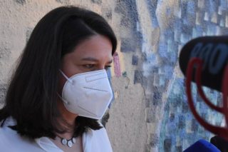Αλχημείες με τα κρούσματα στα σχολεία και με τον αριθμό των τμημάτων που κλείνουν