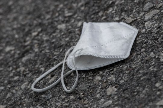 ΕΟΔΥ: 96 νεκροί, νέα αύξηση σε διασωληνώσεις και εισαγωγές