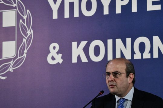Νέο φιάσκο στις εξετάσεις του ΕΦΚΑ