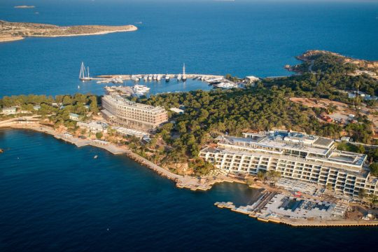 Ξανά στο ΣτΕ για τη μαρίνα Βουλιαγμένης