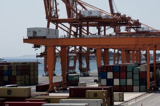 Κάλεσμα για ΣΣΕ στις προβλήτες του Πειραιά