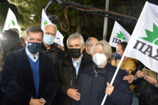 Στηρίζει Παπανδρέου για πρόεδρο η Αθηνά Λινού