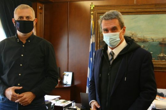 Με τον δήμαρχο Πειραιά συναντήθηκε ο Ανδρέας Λοβέρδος