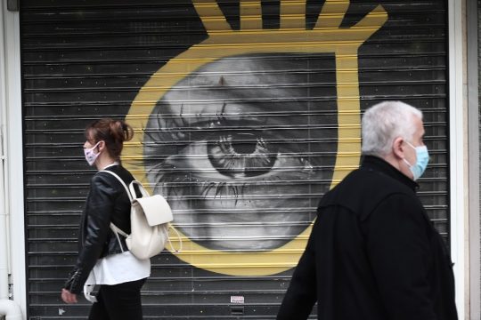 Η μαζική ηττοπάθεια και η ελπίδα
