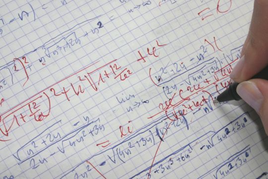 Σύγκρουση Μαθηματικής Εταιρείας (ΕΜΕ) και ΙΕΠ για τα προγράμματα Σπουδών των Μαθηματικών
