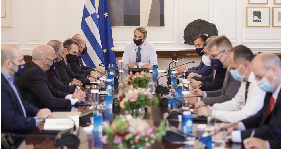 Ανάθεση ευθυνών και στους καταστηματάρχες από τον πρωθυπουργό
