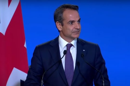Γενικολογίες και «όλα καλώς καμωμένα» από Μητσοτάκη στη Γλασκόβη