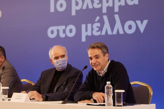 ΣΥΡΙΖΑ: Γιο εργοστασιάρχη παρουσίασε ως παράδειγμα brain gain ο Μητσοτάκης
