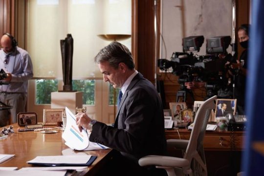 Πρωθυπουργός «αρνητής της πραγματικότητας» και «αμετανόητος»