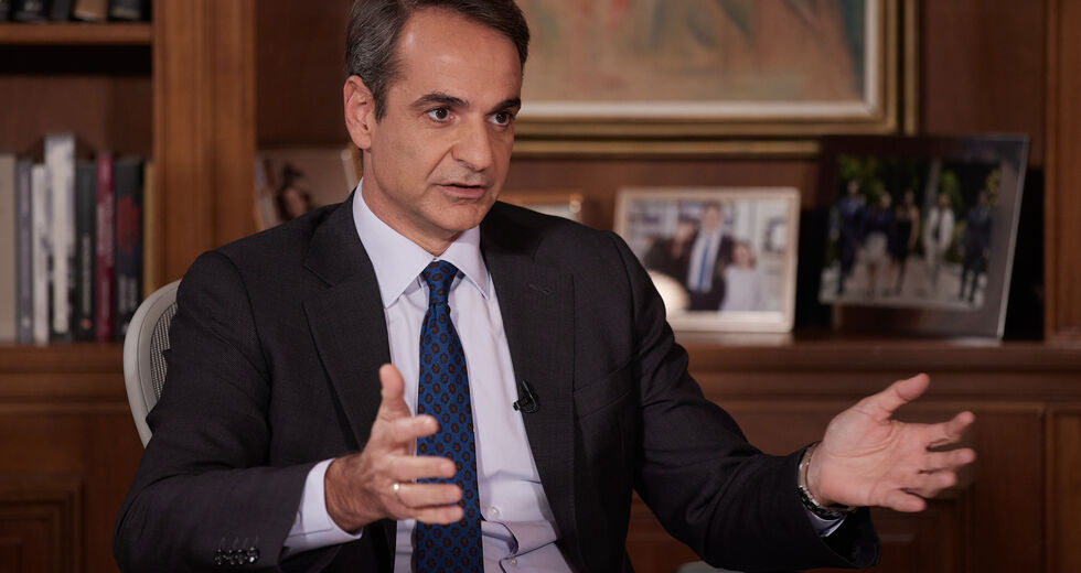 «Αδειασμένος» και έκθετος