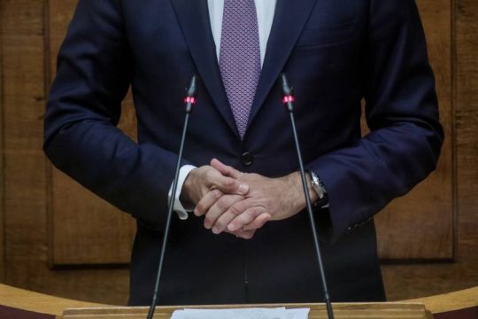Και νεοφιλελεύθερος και ψεύτης