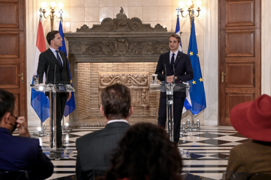 Νίκος Φίλης: Όχι κ. Μητσοτάκη, δεν μας προσβάλλει όλους η Ίνγκεμποργκ Μπέγκελ